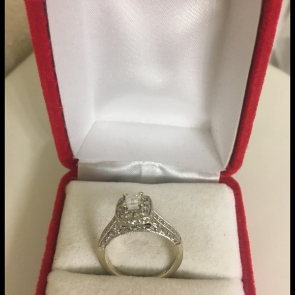 Diamond Rings - Picture 6 of 6